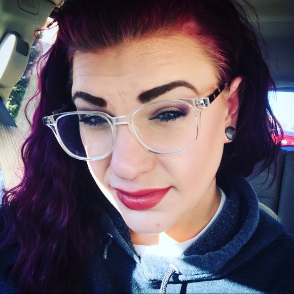 Meet your Posher, Mindy - Picture 4 of 6